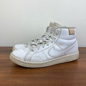 NIKE Court Royale 2 Triple White Leather CT1725-100 Shoes Women’s Size 7 Used